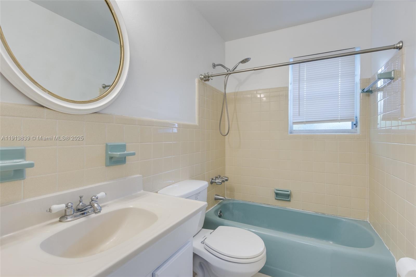 LAUDERDALE BEACH EXT UNIT - Residential Income