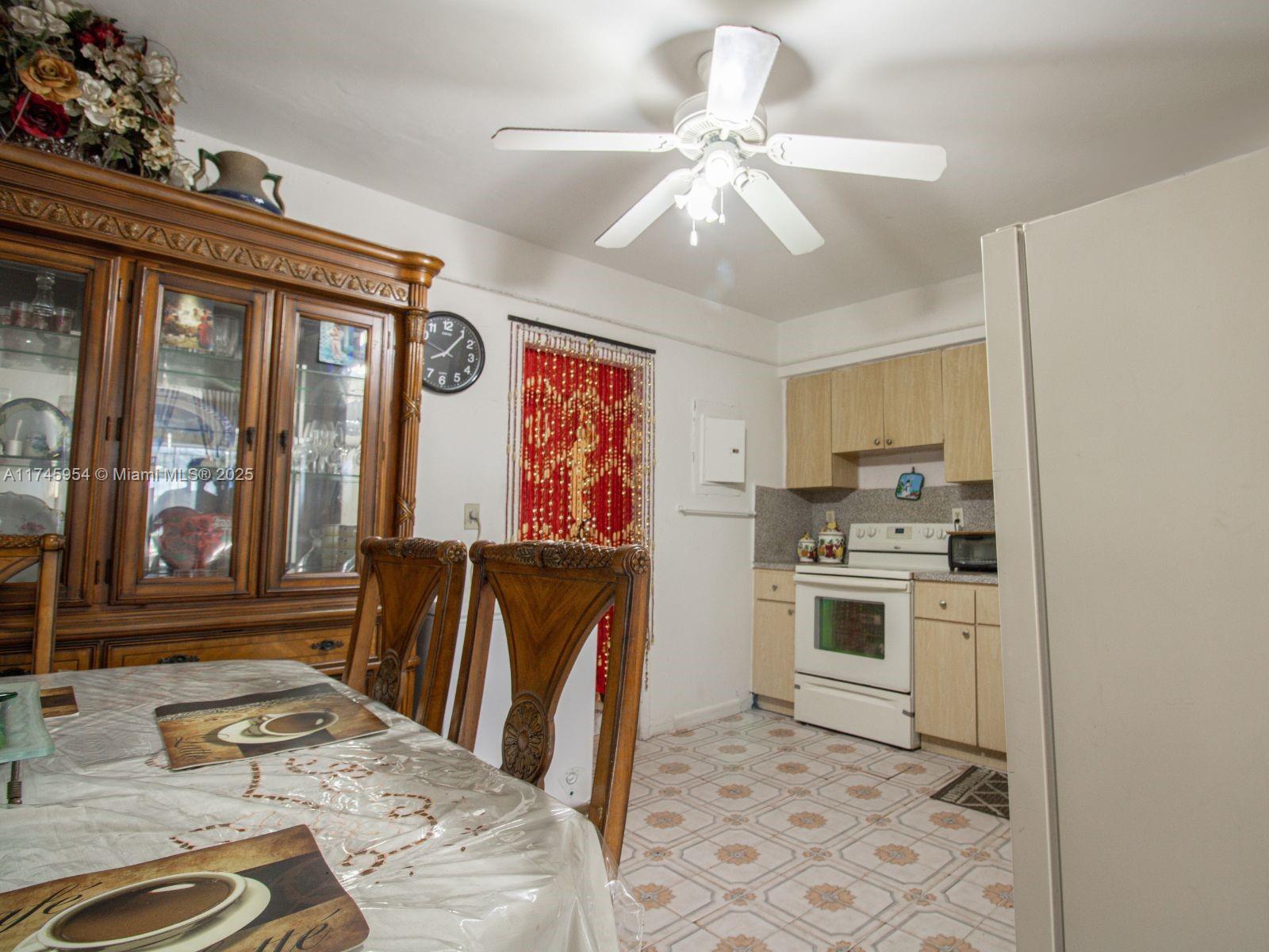 BISCAYNE VILLAGE HEIGHTS - Residential