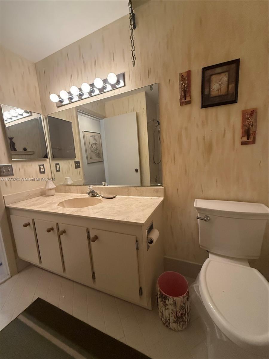 LUCERNE PARK CONDOS 1, 1A - Residential