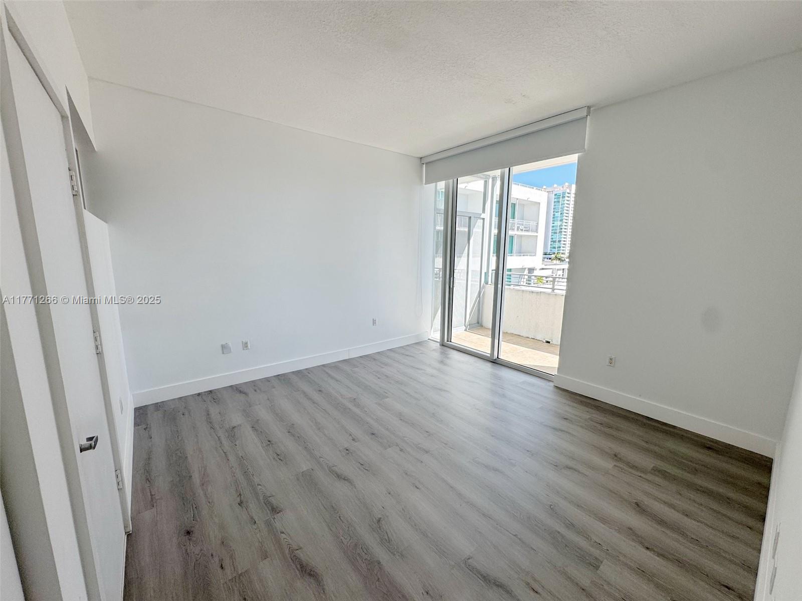 CITY 24 CONDO - Residential