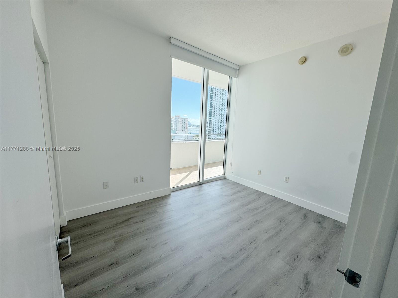 CITY 24 CONDO - Residential