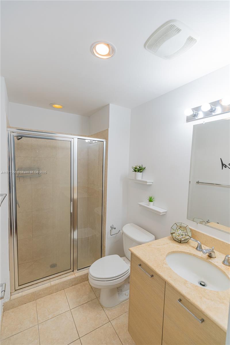 CITY 24 CONDO - Residential