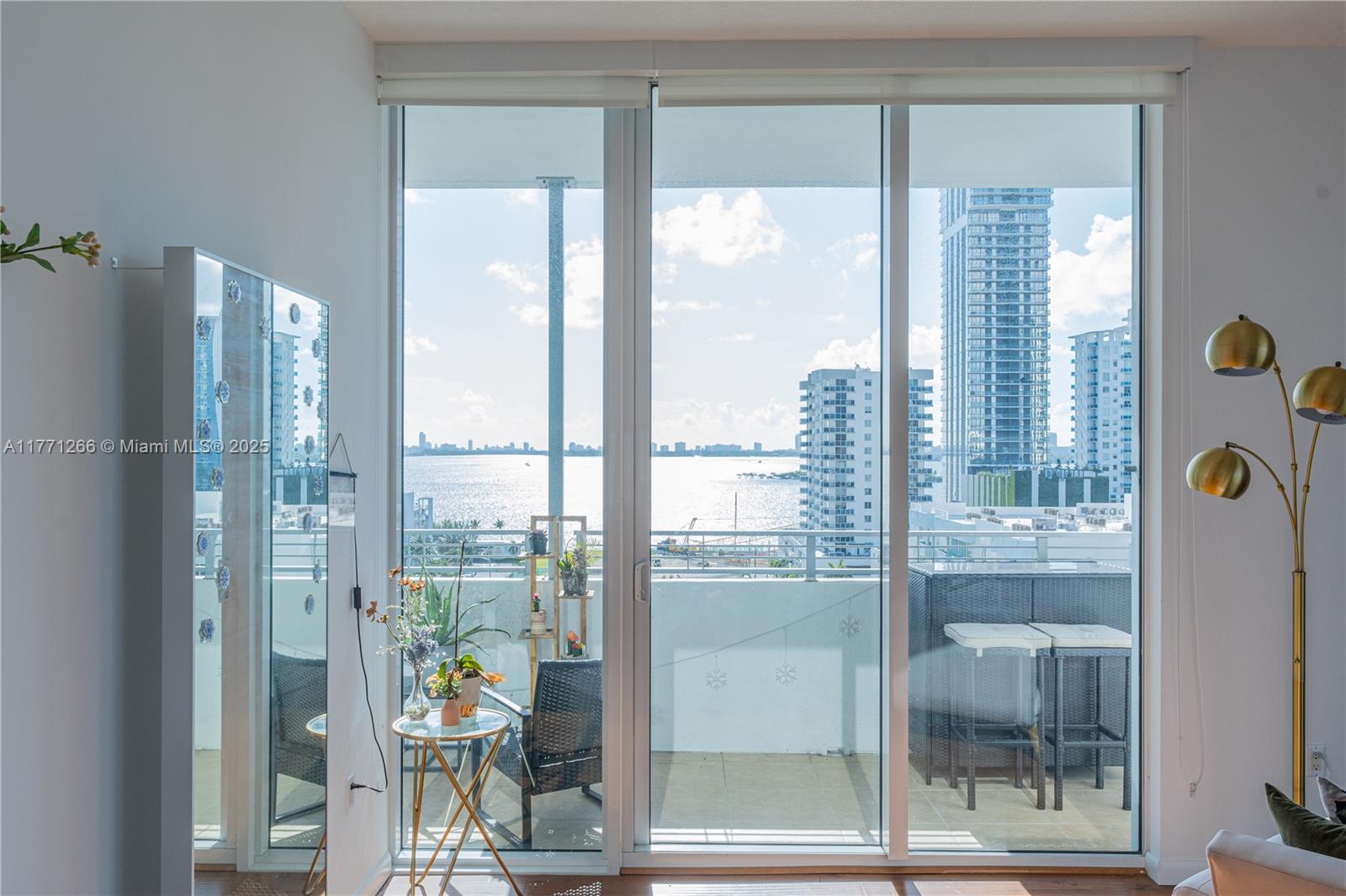 CITY 24 CONDO - Residential