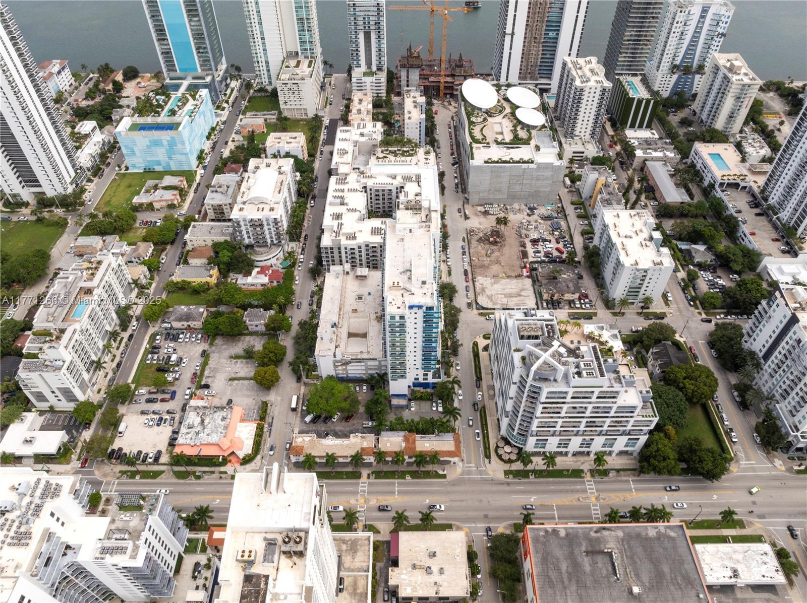 CITY 24 CONDO - Residential