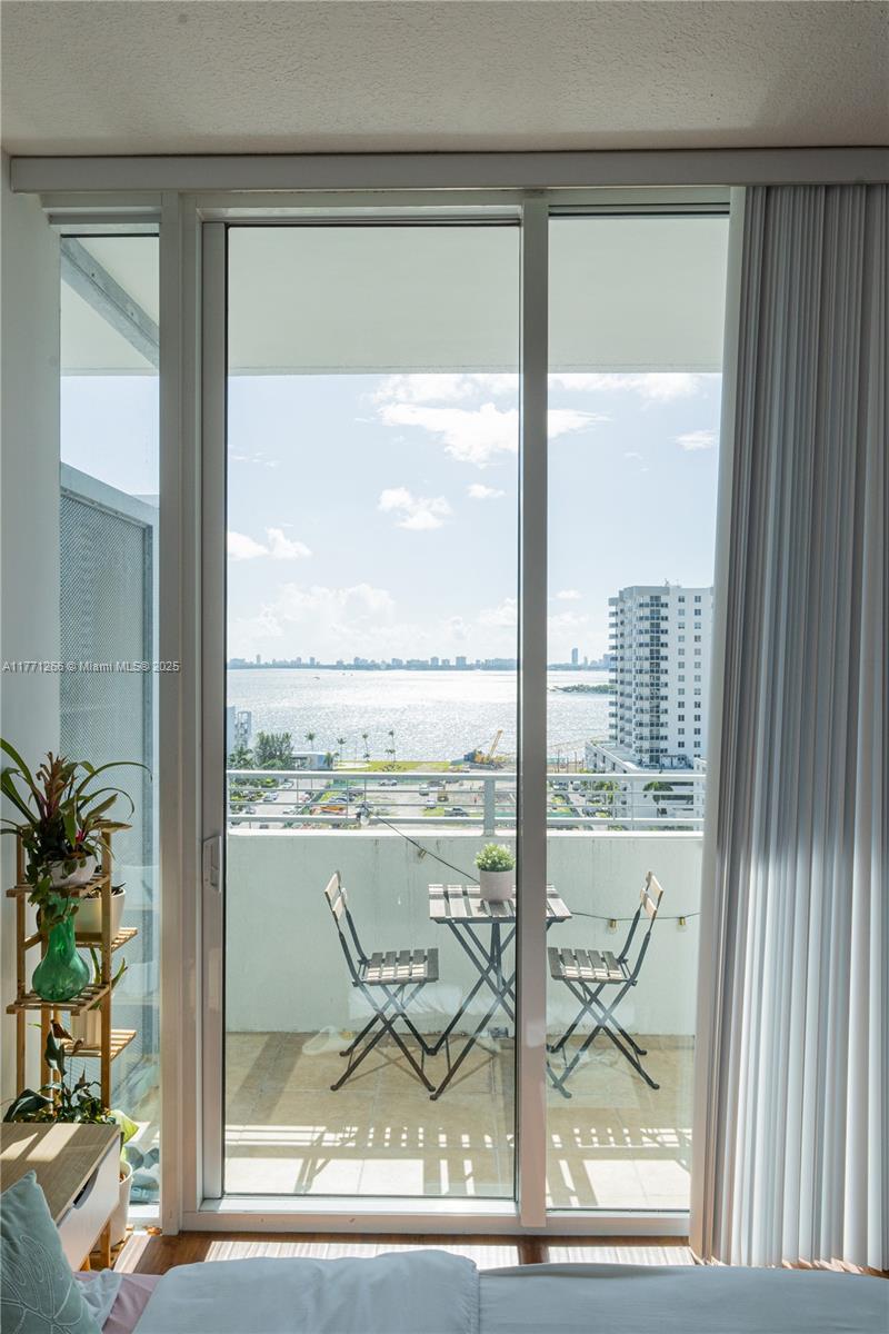 CITY 24 CONDO - Residential