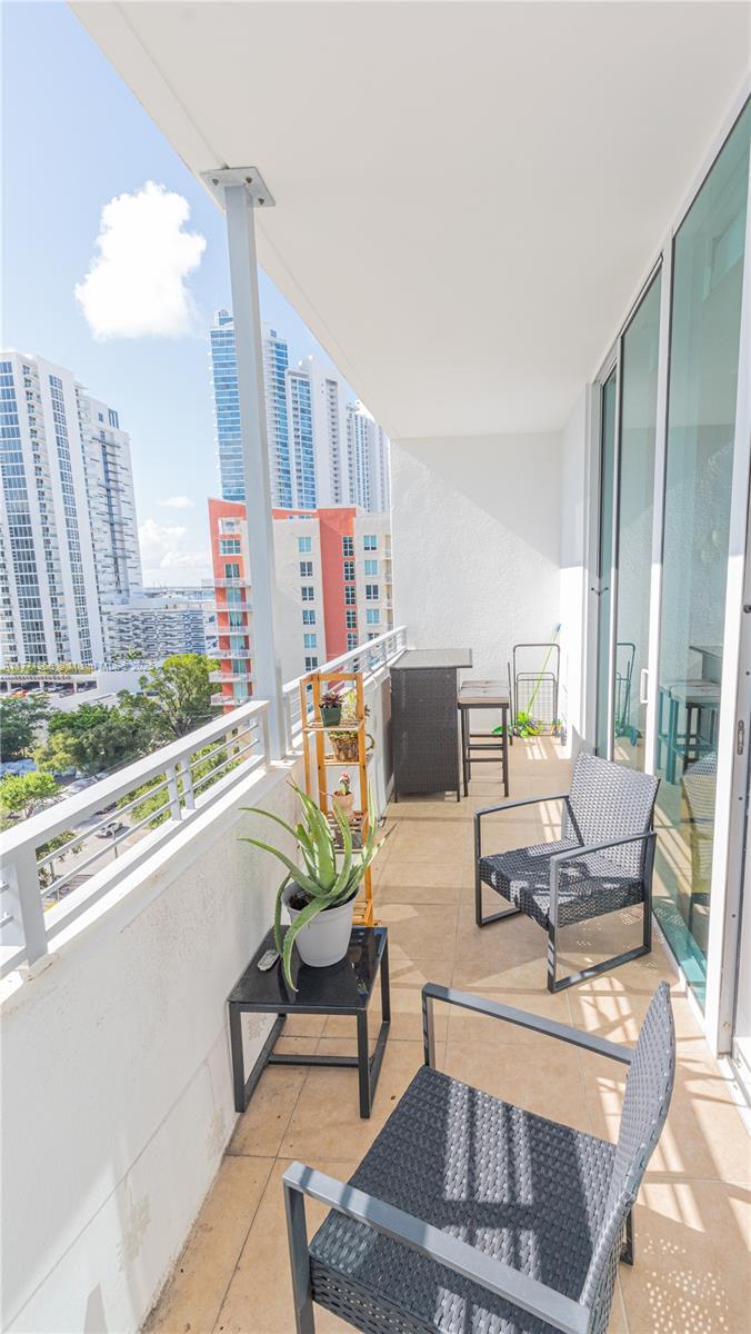 CITY 24 CONDO - Residential