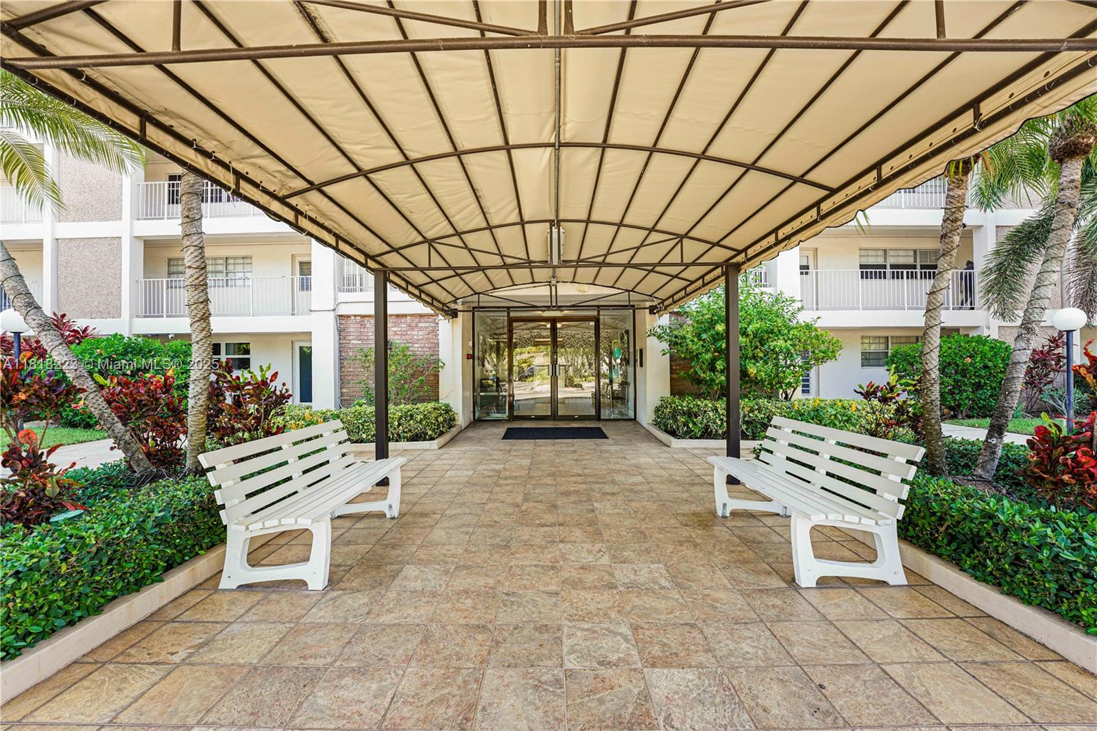 2671 S Course Drive 303, Pompano Beach, Broward County, Florida - 2 Bedrooms  
2 Bathrooms - 