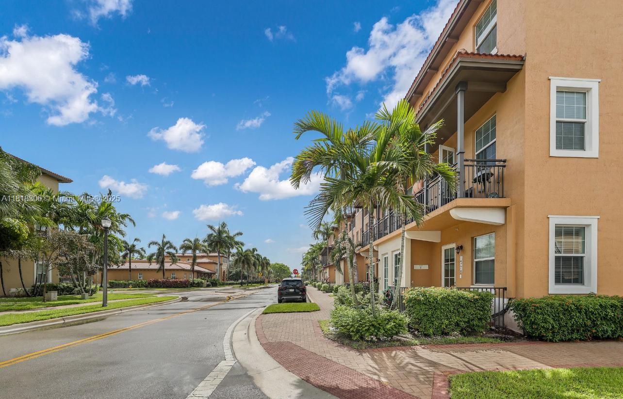 COBBLESTONE II - Residential