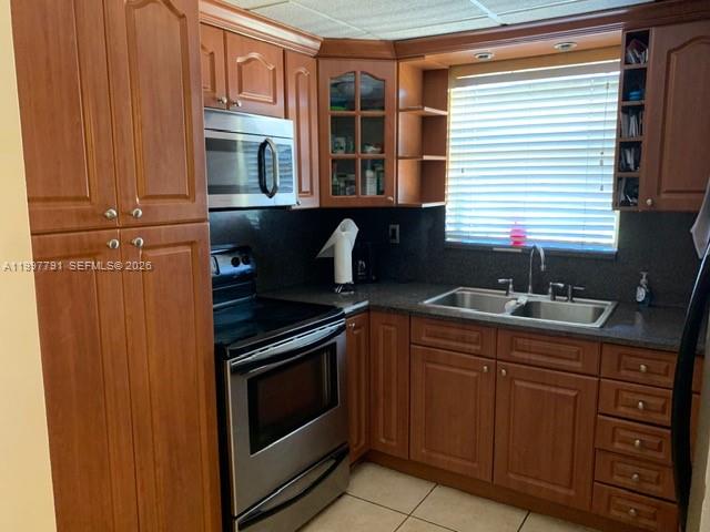 THE BEACH CLUB FONTAINEBL - Residential Lease