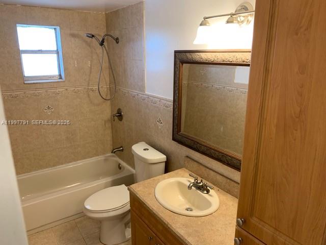 THE BEACH CLUB FONTAINEBL - Residential Lease