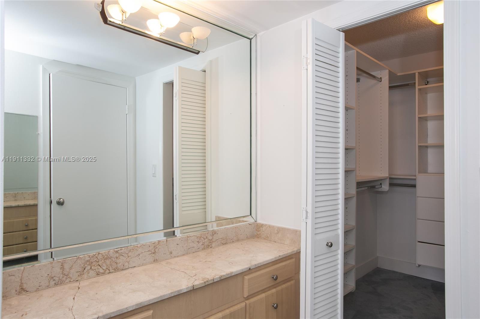 CRICKET CLUB CONDO - Residential