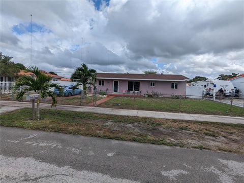 Single Family Residence in Miami Gardens FL 20361 43rd Ct.jpg