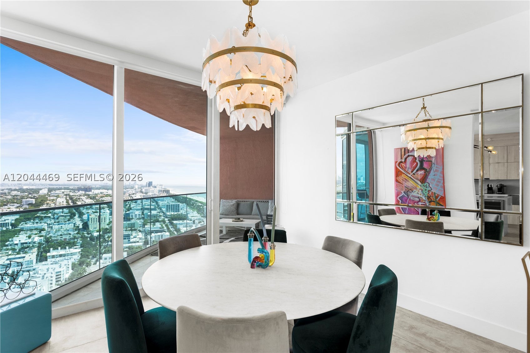 300 S Pointe Dr 3604
