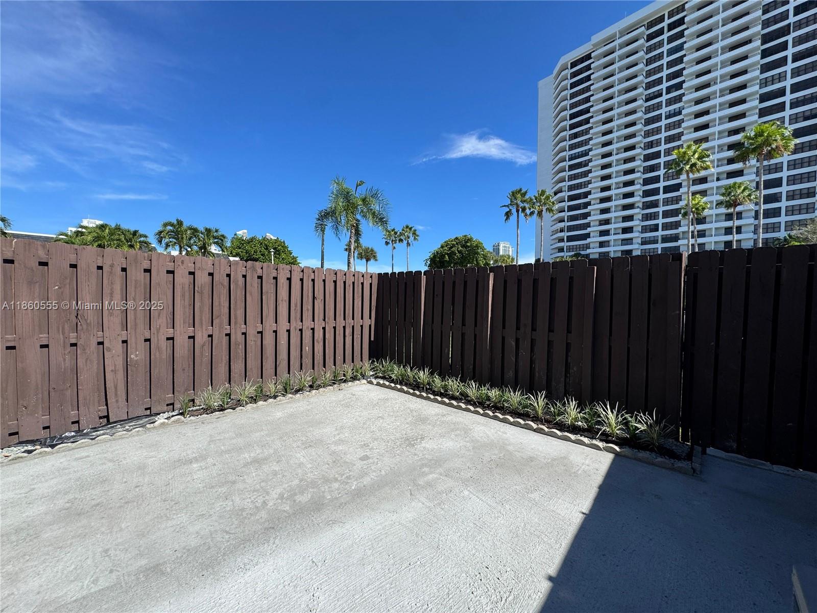 VENETIAN PARK I CONDO - Residential