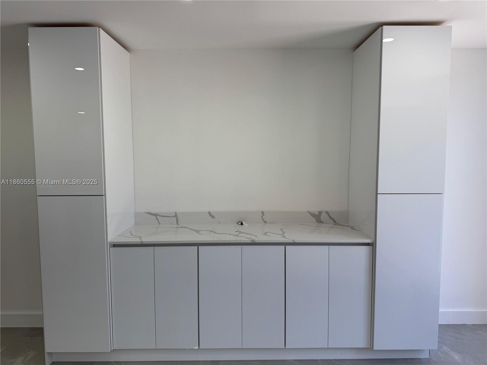 VENETIAN PARK I CONDO - Residential