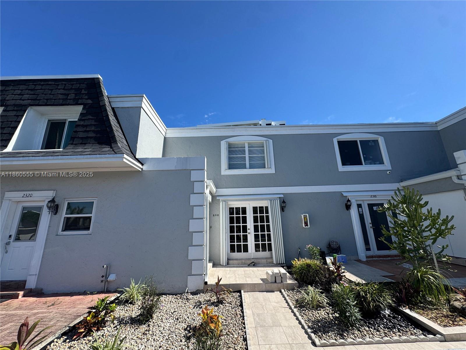 VENETIAN PARK I CONDO - Residential