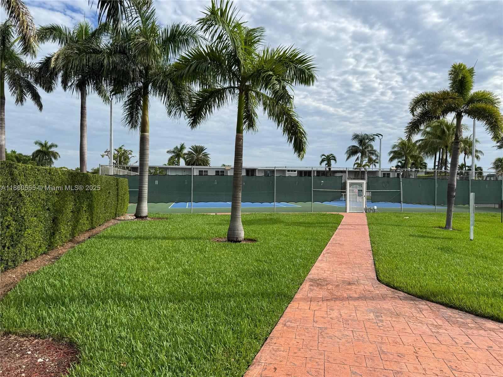 VENETIAN PARK I CONDO - Residential