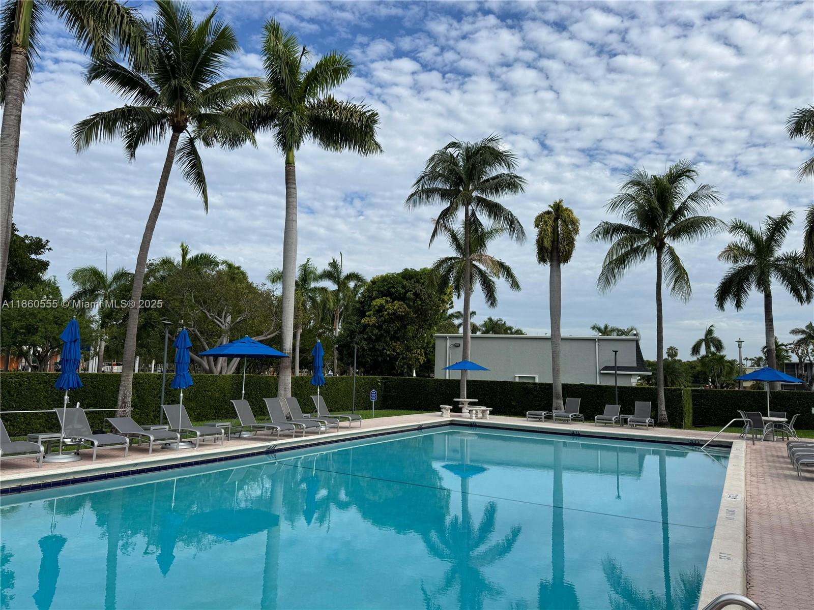 VENETIAN PARK I CONDO - Residential