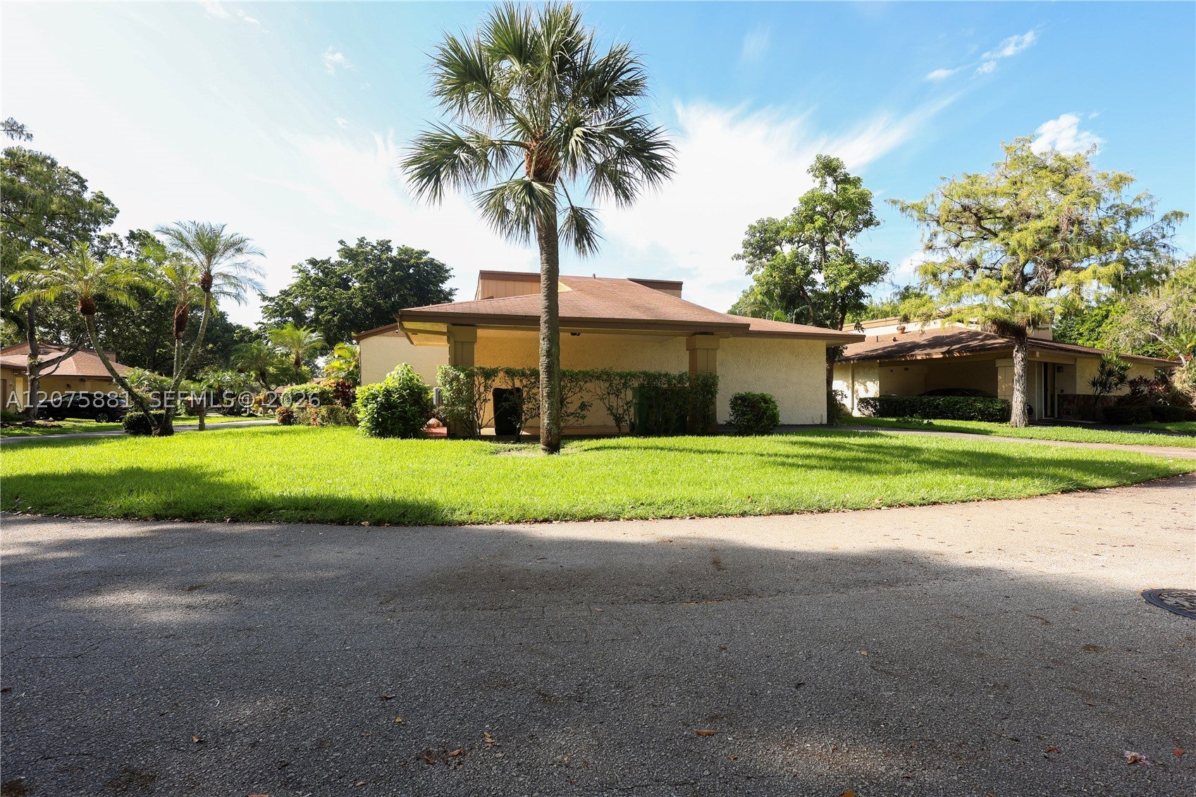 8050 Palmetto Palm Cir 55, Tamarac FL 33321