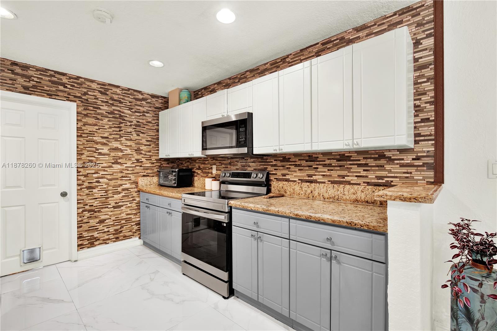 COCOPLUM TERR ADDN - Residential