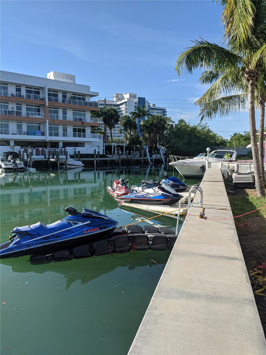 BISCAYNE BCH SUB - Land