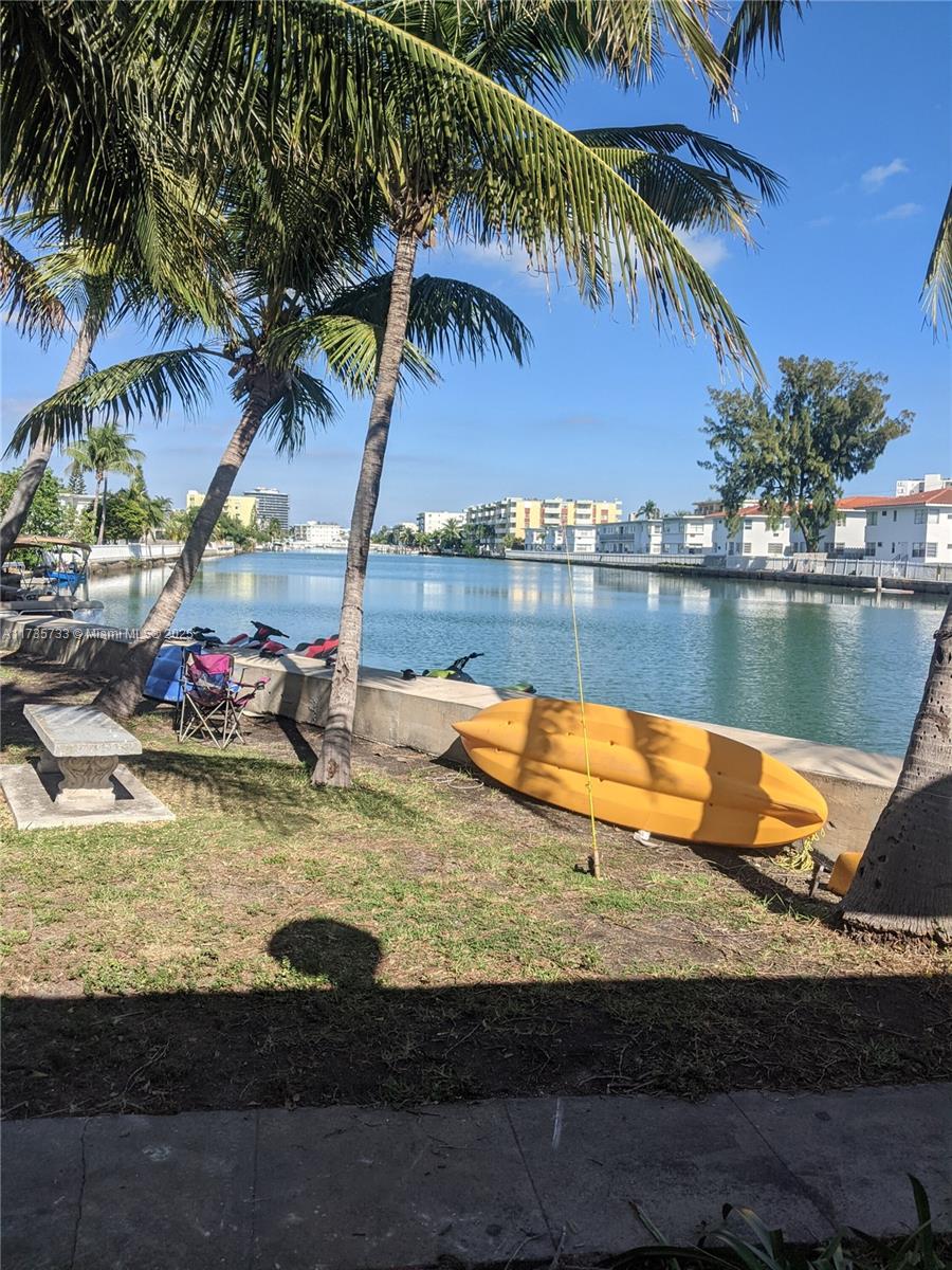 7757 Crespi Blvd (WATERFRONT)