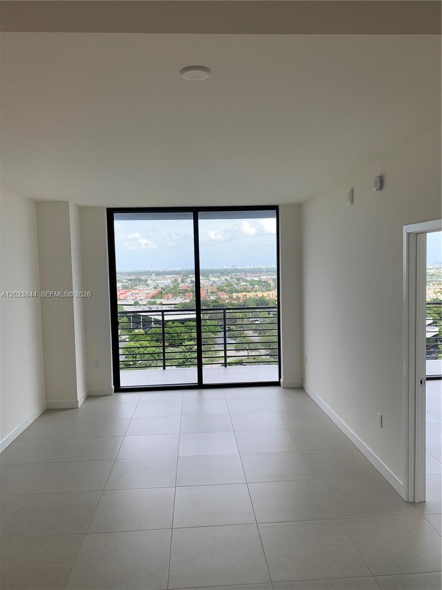 5350 Park Condo - Residential
