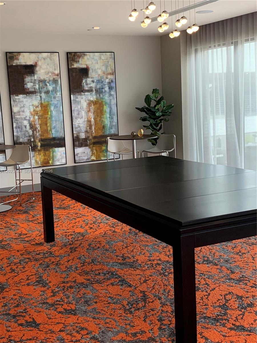 5350 Park Condo - Residential