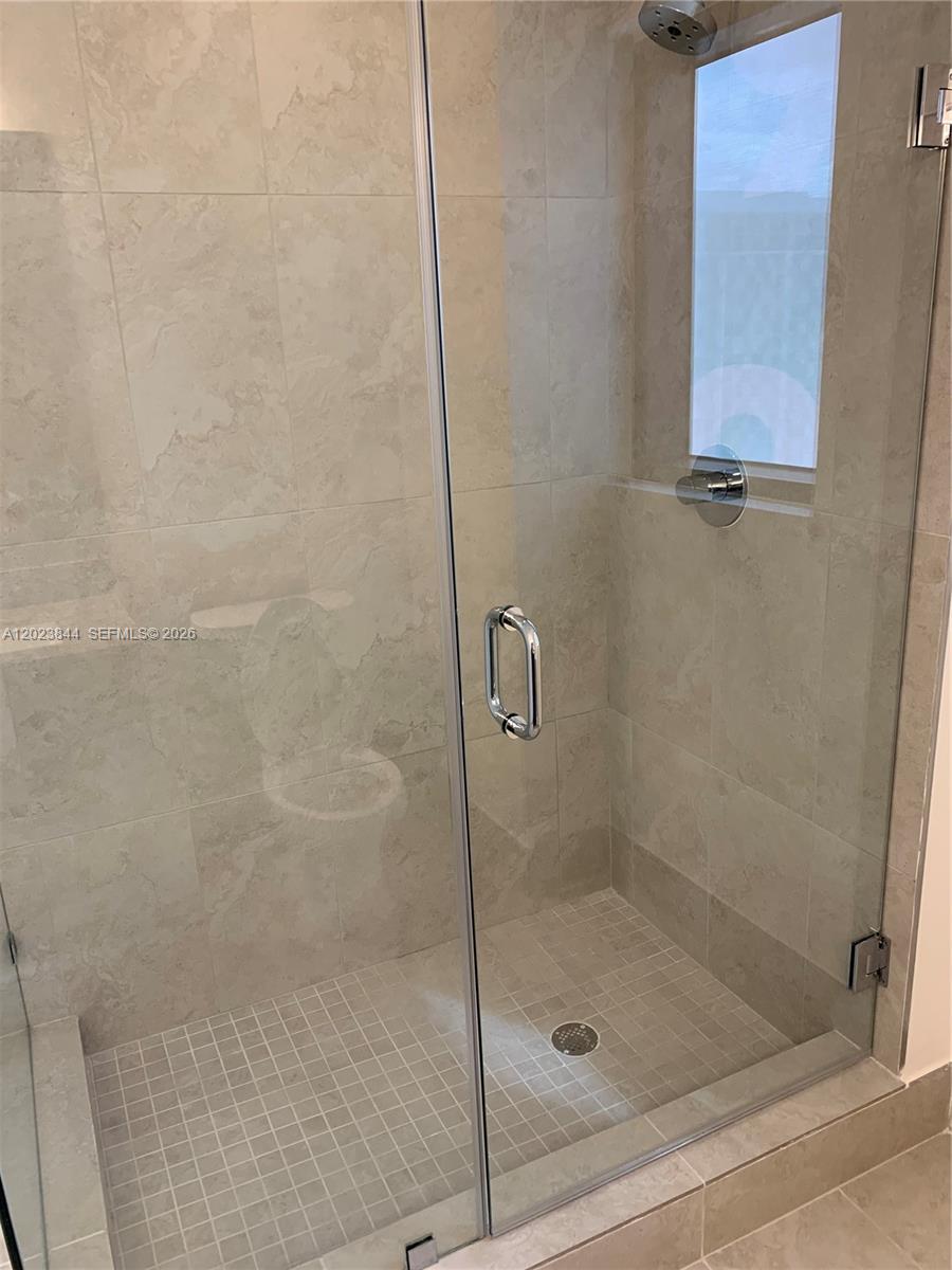 5350 Park Condo - Residential
