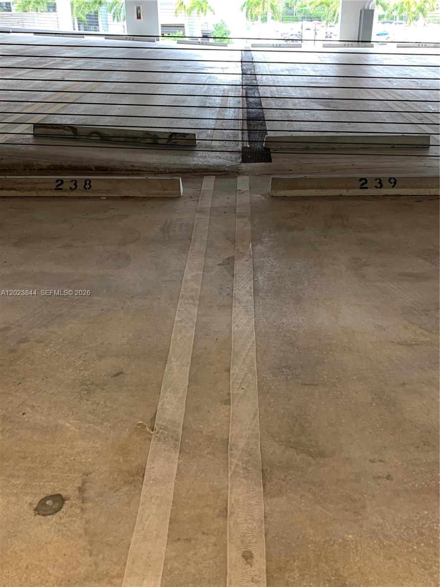 5350 Park Condo - Residential