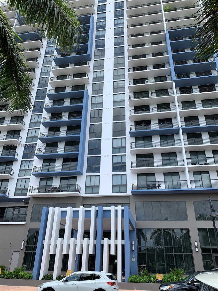 5350 Park Condo - Residential