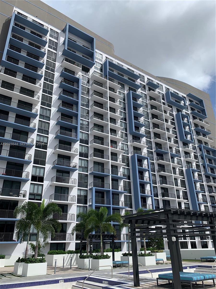 5350 Park Condo - Residential
