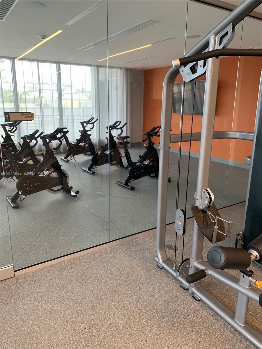 5350 Park Condo - Residential