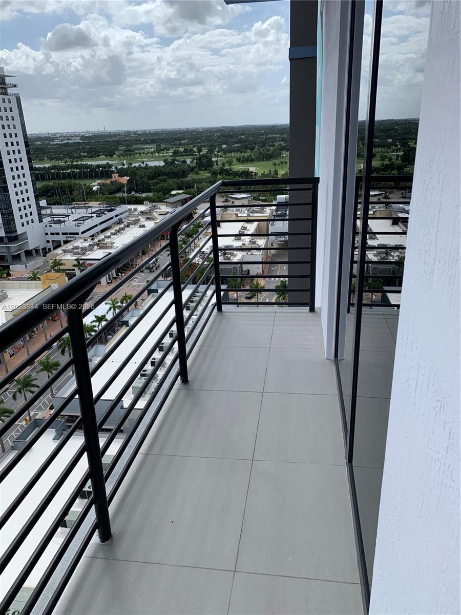 5350 Park Condo - Residential