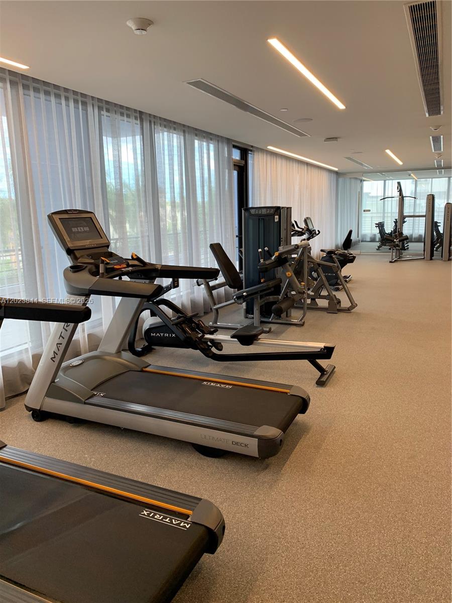 5350 Park Condo - Residential
