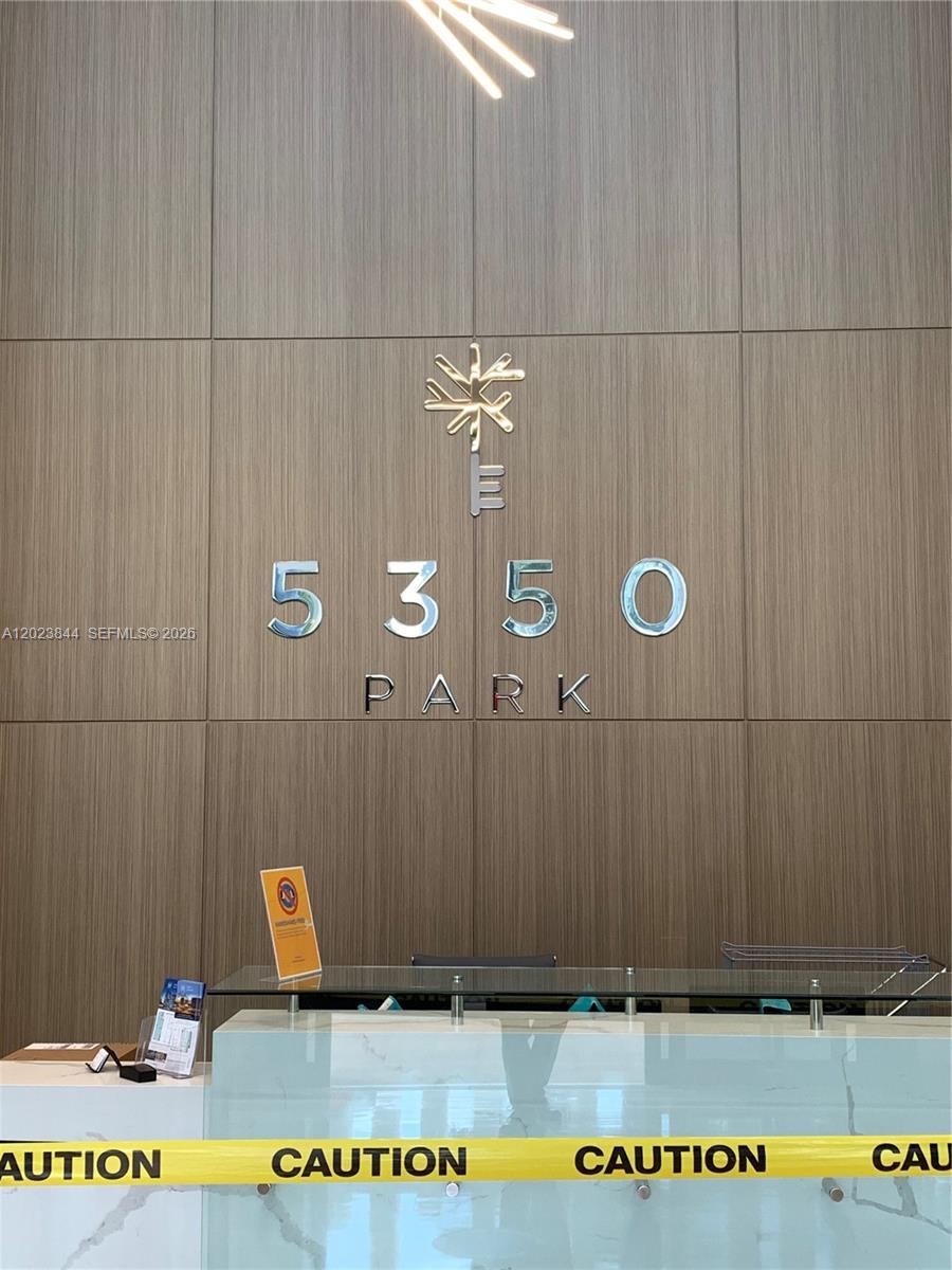 5350 Park Condo - Residential