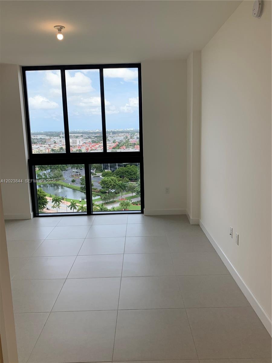 5350 Park Condo - Residential