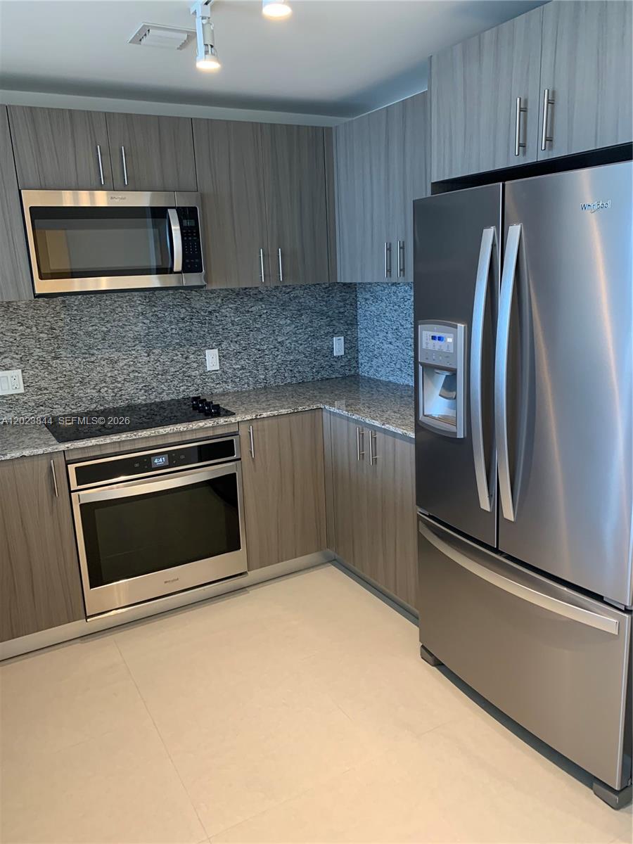 5350 Park Condo - Residential