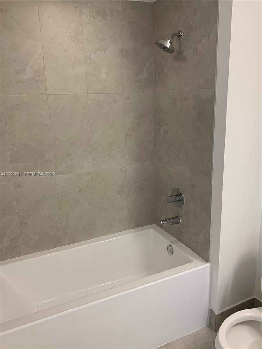 5350 Park Condo - Residential