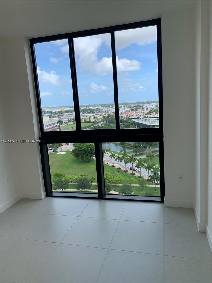 5350 Park Condo - Residential