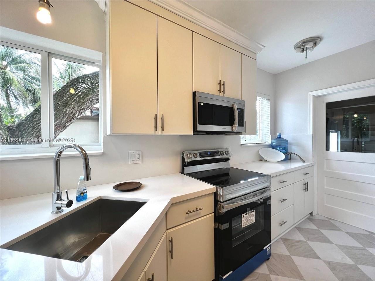 GOLFERS HAVEN - Residential Lease