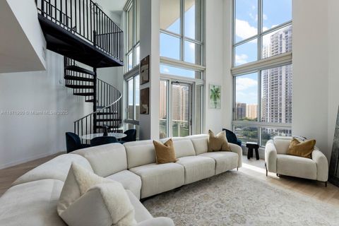 300 S Biscayne Blvd L-1014 Miami FL 33131
