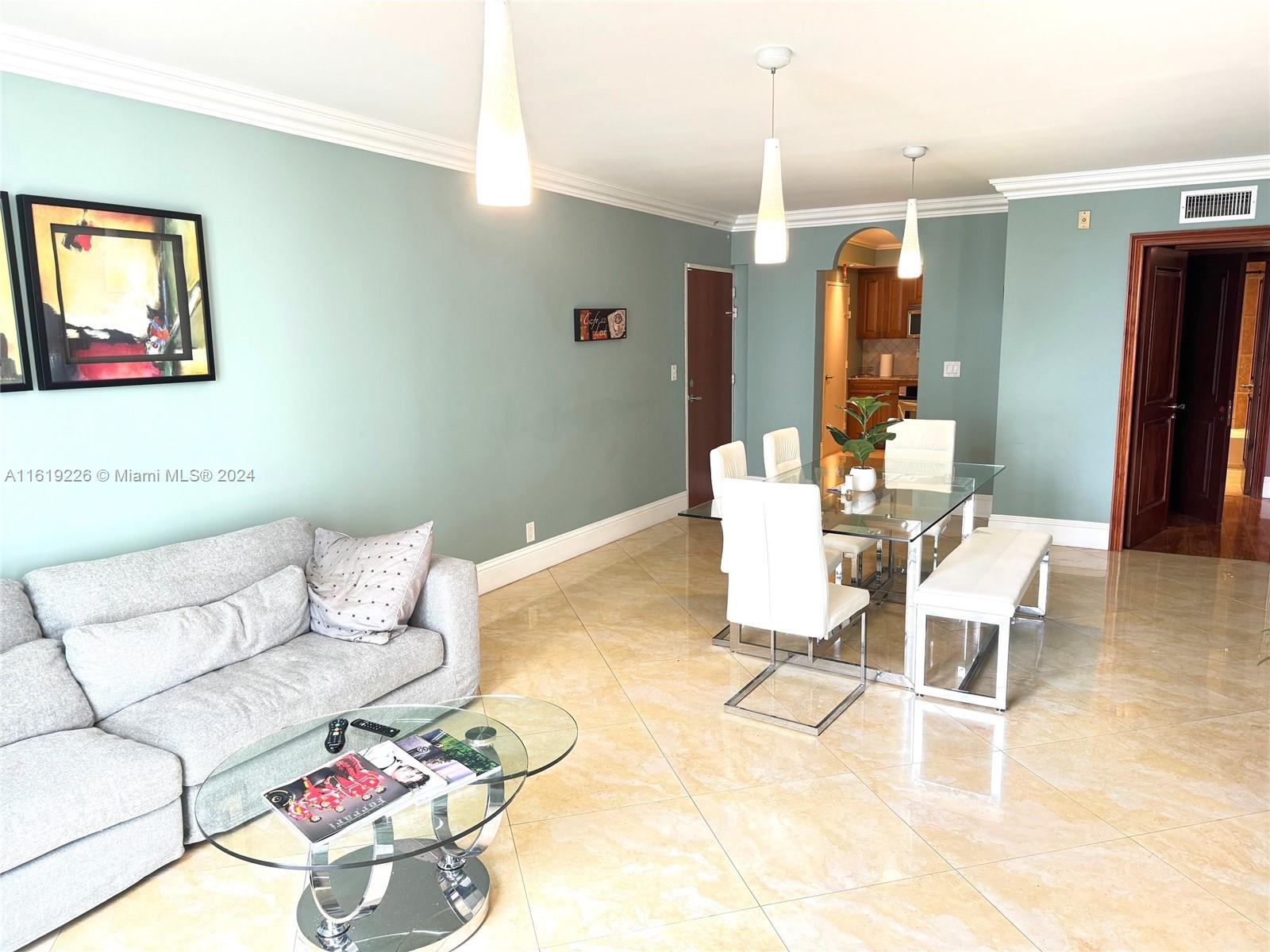 TIDES ON HOLLYWOOD BEACH - Residential