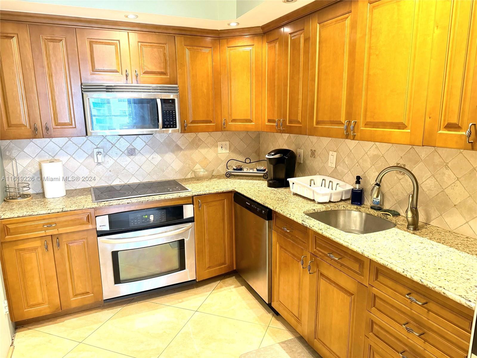 TIDES ON HOLLYWOOD BEACH - Residential