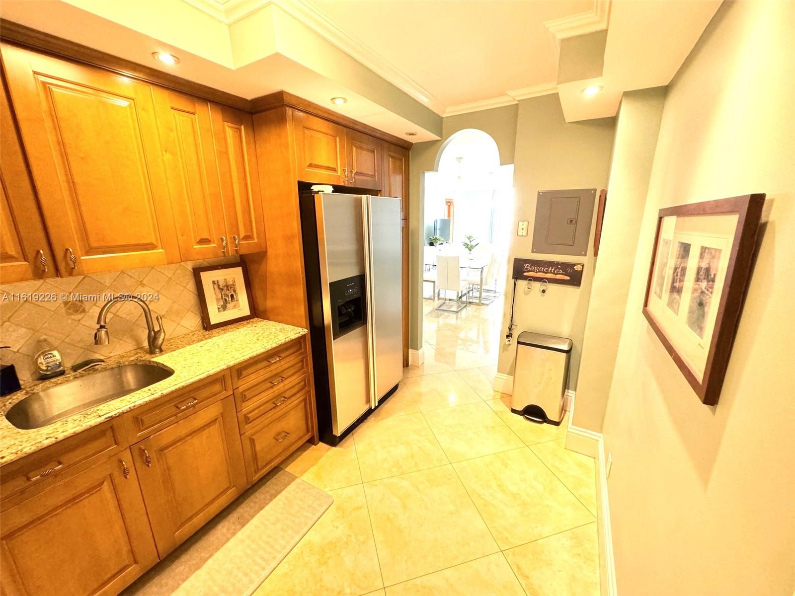 TIDES ON HOLLYWOOD BEACH - Residential