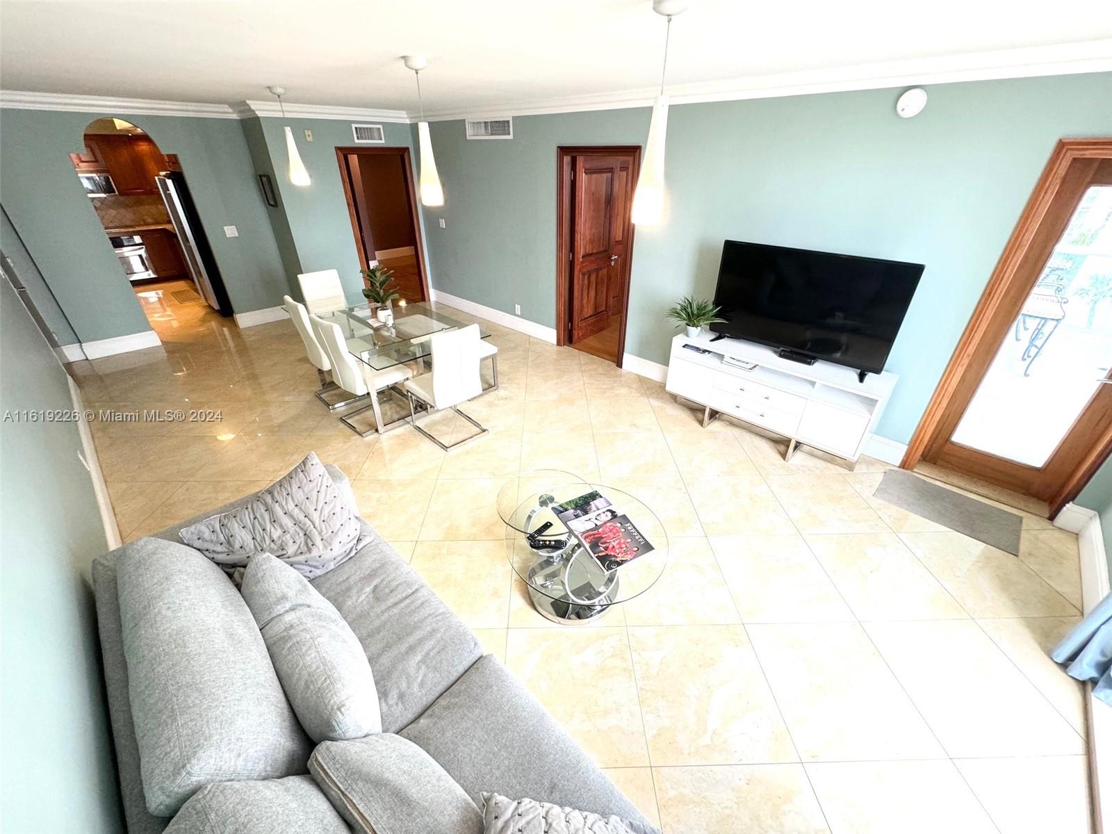 TIDES ON HOLLYWOOD BEACH - Residential