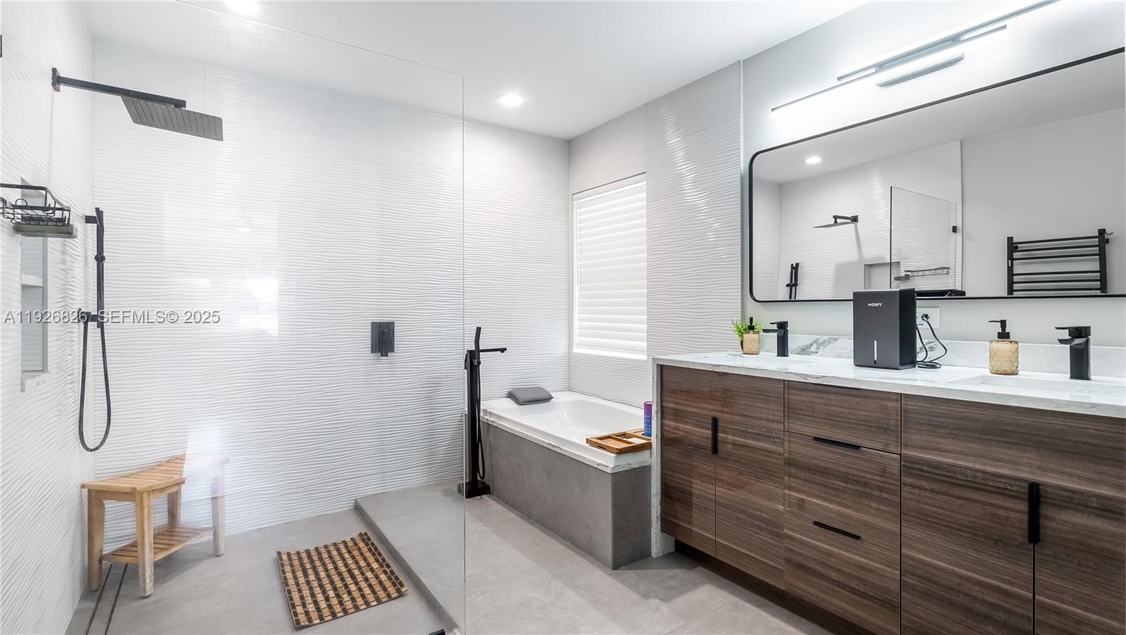 LANTERN KEY - Residential