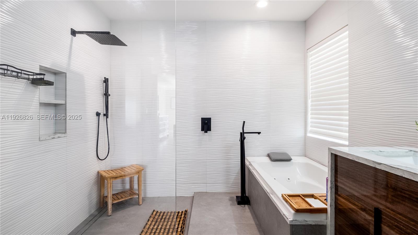 LANTERN KEY - Residential