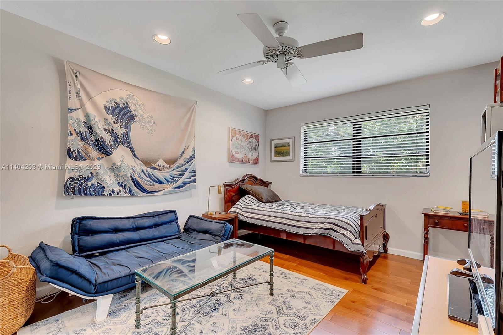 PINE BAY ESTATES SOUTH - Residential