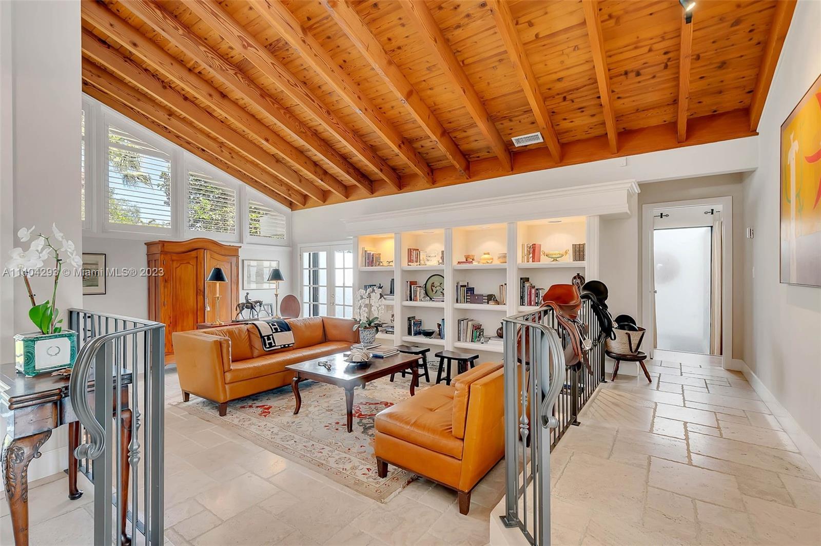 PINE BAY ESTATES SOUTH - Residential